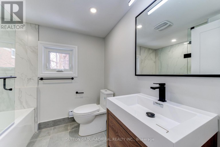 3 - 167 COLLIER STREET, Barrie (North Shore), Ontario, L4M1H6