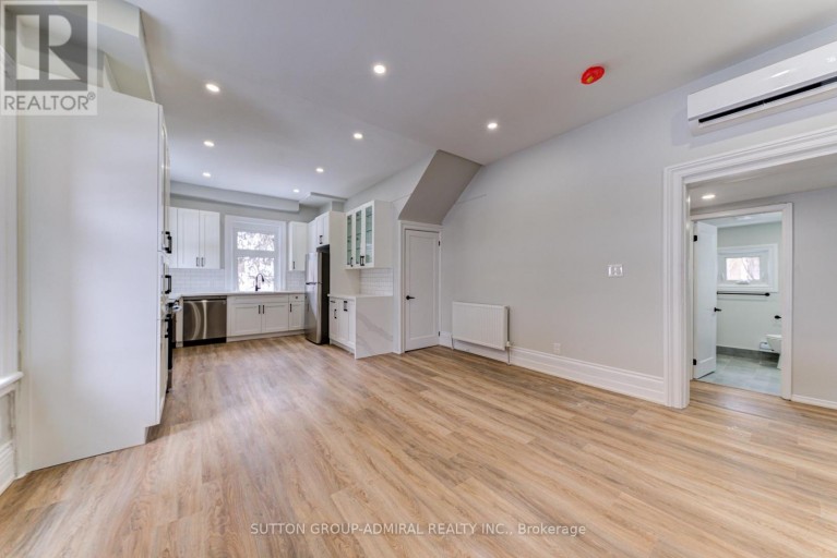3 - 167 COLLIER STREET, Barrie (North Shore), Ontario, L4M1H6
