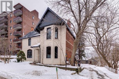 4U - 167 COLLIER STREET Barrie (North Shore) Ontario photo 1