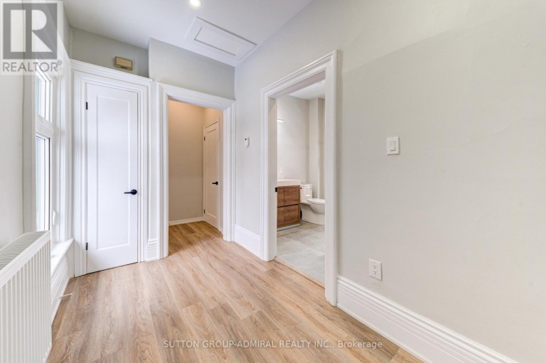 4U - 167 COLLIER STREET, Barrie (North Shore), Ontario, L4M1H6
