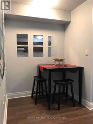 608 - 3880 DUKE OF YORK BOULEVARD Mississauga (City Centre) Ontario photo 4