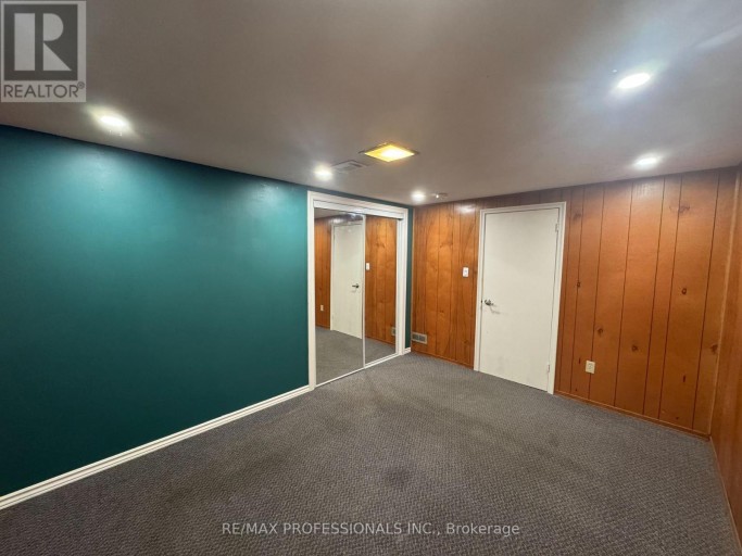 BSMT - 102 PAULART DRIVE, Toronto (Islington-City Centre West), Ontario, M9B3V9