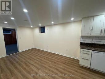 BSMT - 102 PAULART DRIVE Toronto (Islington-City Centre West) Ontario photo 6