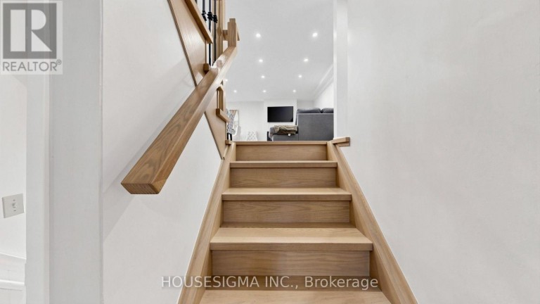 1486 BARKER AVENUE, Burlington (Mountainside), Ontario, L7P2R4