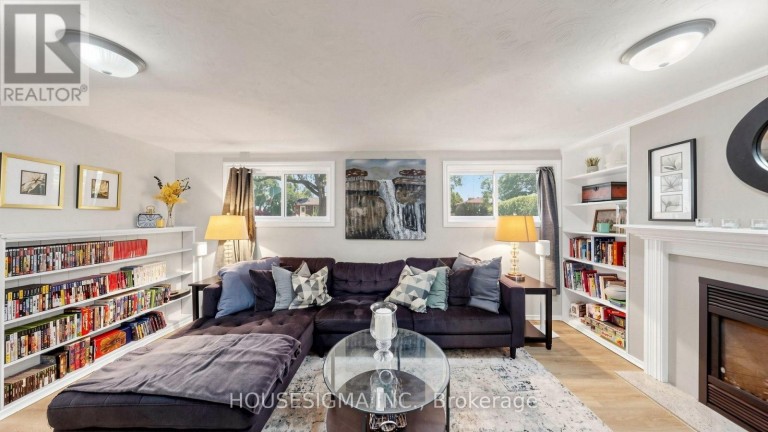 1486 BARKER AVENUE, Burlington (Mountainside), Ontario, L7P2R4