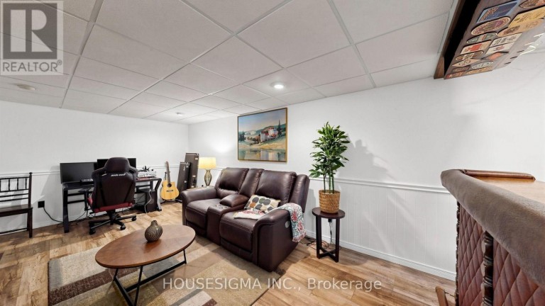 1486 BARKER AVENUE, Burlington (Mountainside), Ontario, L7P2R4