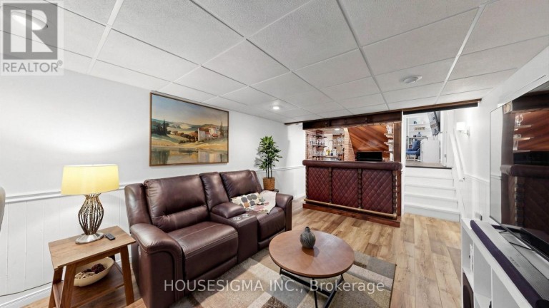 1486 BARKER AVENUE, Burlington (Mountainside), Ontario, L7P2R4