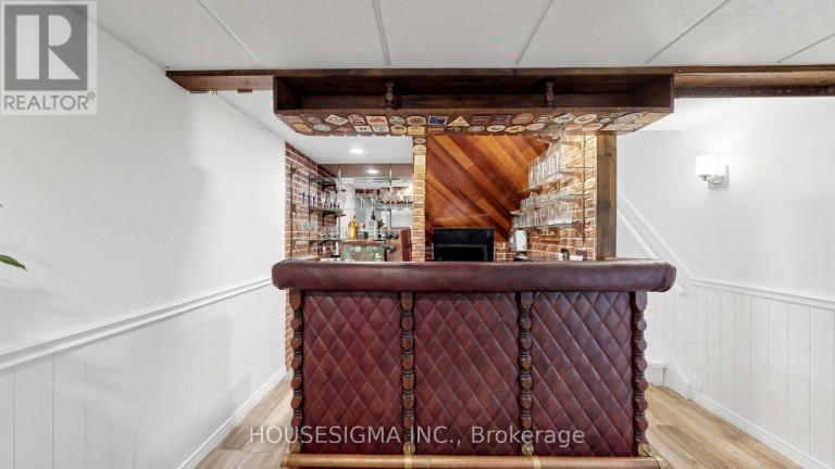 1486 BARKER AVENUE, Burlington (Mountainside), Ontario, L7P2R4