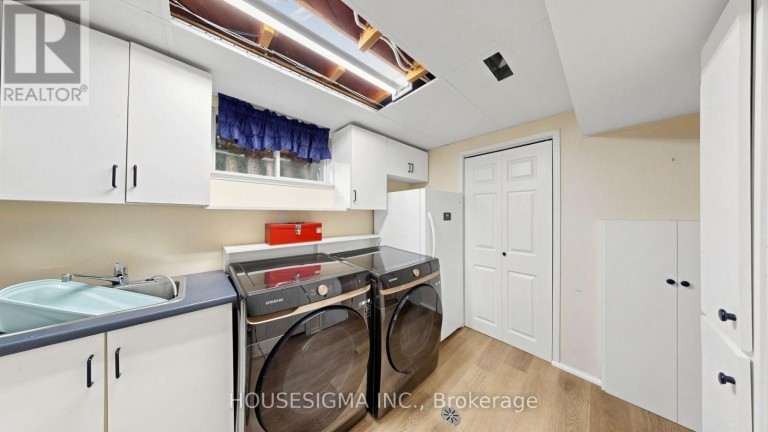 1486 BARKER AVENUE, Burlington (Mountainside), Ontario, L7P2R4