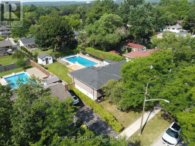 1486 BARKER AVENUE, Burlington (Mountainside), Ontario, L7P2R4