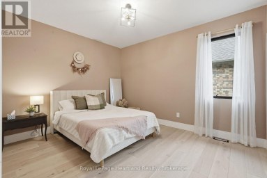 16 MINTO STREET S Minto Ontario photo 23