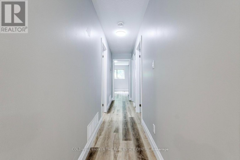 UPPER - 246 CHEROKEE BLVD BOULEVARD, Toronto (Pleasant View), Ontario, M2H2J7