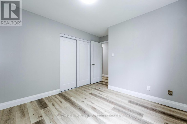 UPPER - 246 CHEROKEE BLVD BOULEVARD, Toronto (Pleasant View), Ontario, M2H2J7