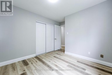 UPPER - 246 CHEROKEE BLVD BOULEVARD Toronto (Pleasant View) Ontario photo 18