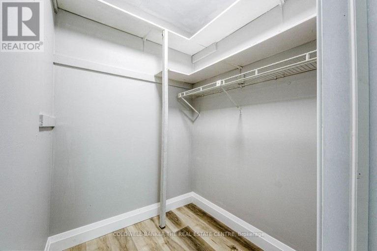 UPPER - 246 CHEROKEE BLVD BOULEVARD, Toronto (Pleasant View), Ontario, M2H2J7