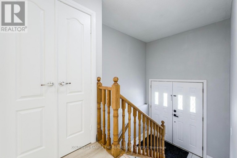 UPPER - 246 CHEROKEE BLVD BOULEVARD, Toronto (Pleasant View), Ontario, M2H2J7