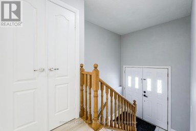 UPPER - 246 CHEROKEE BLVD BOULEVARD Toronto (Pleasant View) Ontario photo 4
