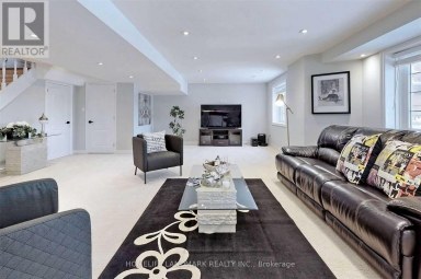 19 BRASS DRIVE Richmond Hill (Jefferson) Ontario photo 5