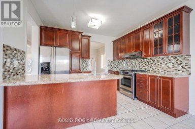 15 ROUNDSTONE DRIVE Brampton (Credit Valley) Ontario photo 10