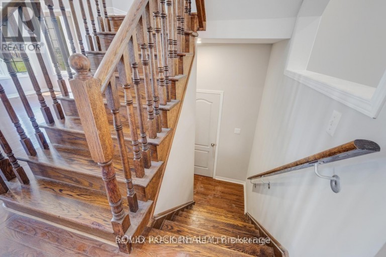 15 ROUNDSTONE DRIVE, Brampton (Credit Valley), Ontario, L6X0K7