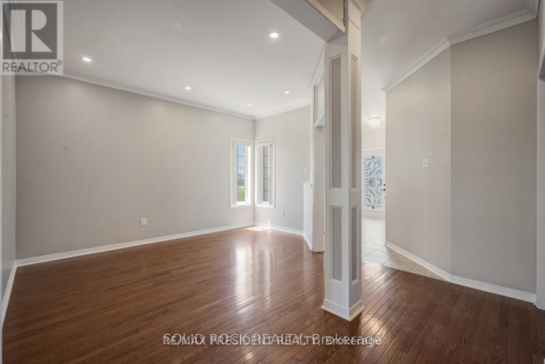15 ROUNDSTONE DRIVE, Brampton (Credit Valley), Ontario, L6X0K7