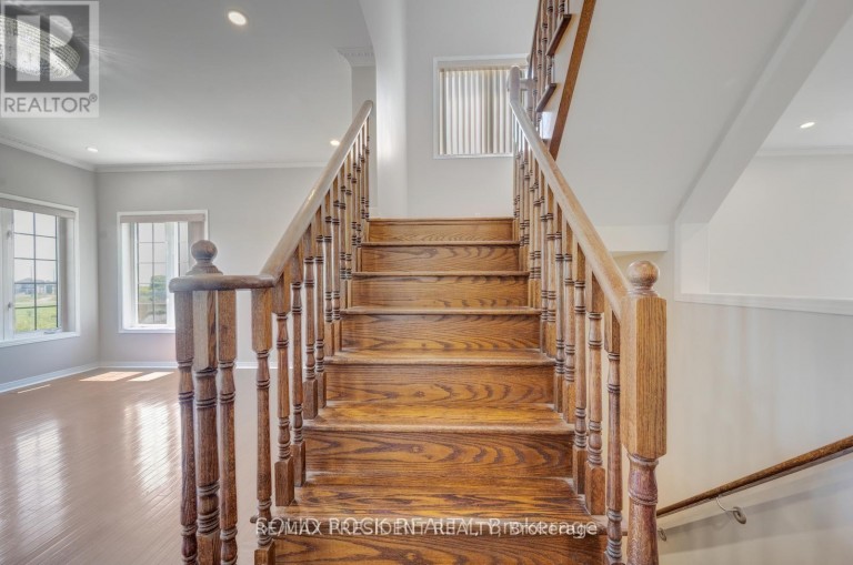 15 ROUNDSTONE DRIVE, Brampton (Credit Valley), Ontario, L6X0K7