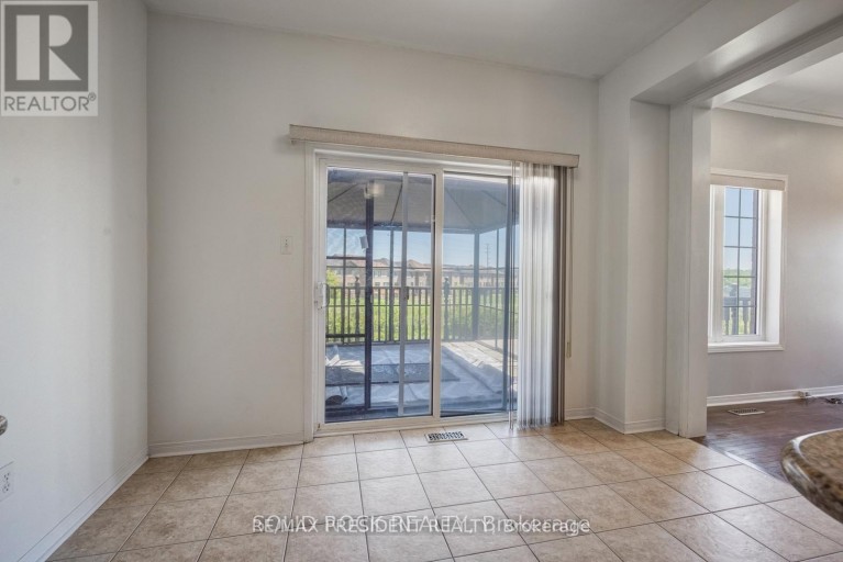 15 ROUNDSTONE DRIVE, Brampton (Credit Valley), Ontario, L6X0K7
