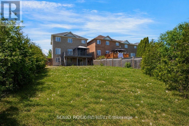 15 ROUNDSTONE DRIVE, Brampton (Credit Valley), Ontario, L6X0K7
