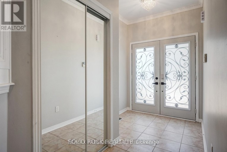 15 ROUNDSTONE DRIVE, Brampton (Credit Valley), Ontario, L6X0K7