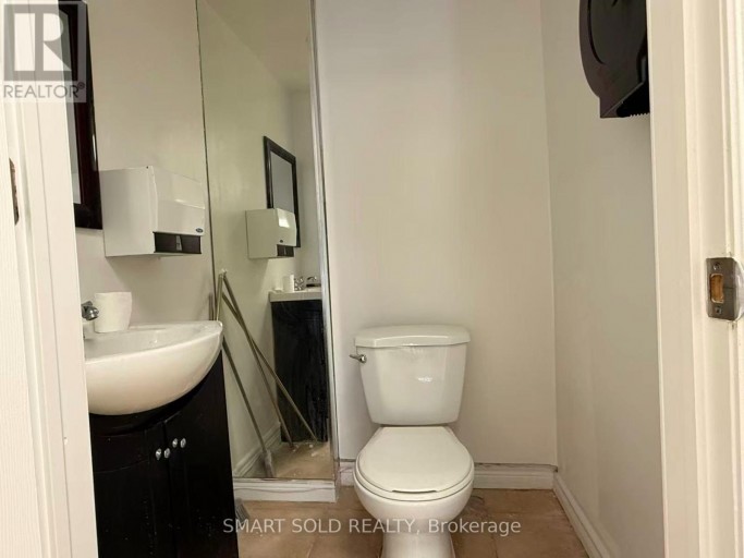 MAIN FLR + BSMT - 1590 EGLINTON AVENUE W, Toronto (Briar Hill-Belgravia), Ontario, M6E2G8