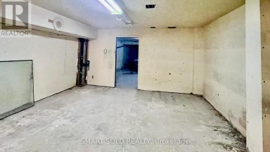 MAIN FLR + BSMT - 1590 EGLINTON AVENUE W Toronto (Briar Hill-Belgravia) Ontario photo 8