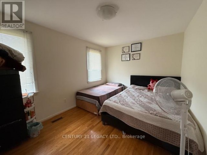 25 EDENBOROUGH DRIVE, Brampton (Southgate), Ontario, L6T3A2