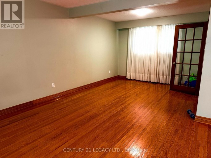 25 EDENBOROUGH DRIVE, Brampton (Southgate), Ontario, L6T3A2