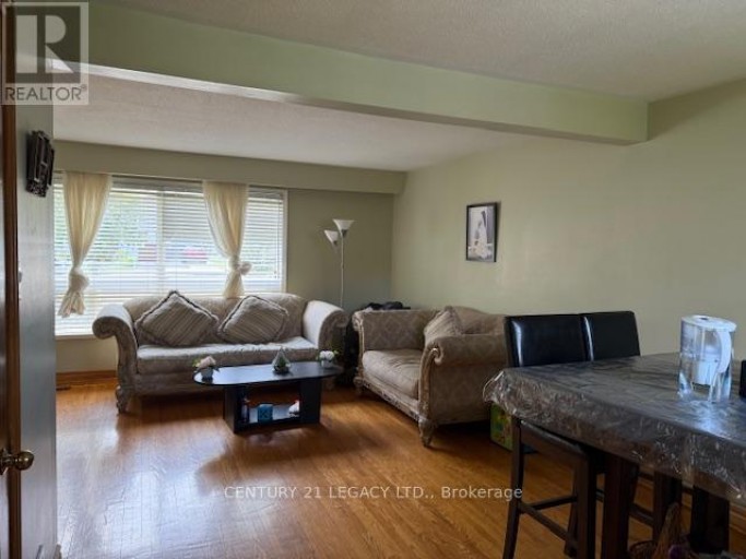 25 EDENBOROUGH DRIVE, Brampton (Southgate), Ontario, L6T3A2
