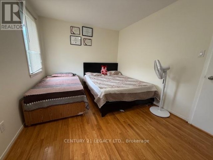25 EDENBOROUGH DRIVE, Brampton (Southgate), Ontario, L6T3A2