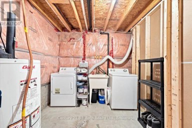 413 IRWIN STREET Midland Ontario photo 27