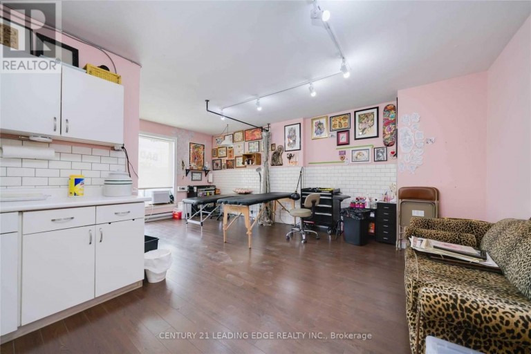 2A&B - 298 GERRARD STREET E, Toronto (Cabbagetown-South St. James Town), Ontario, M5A2G5