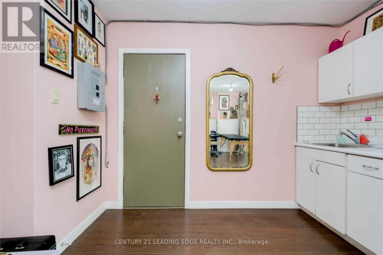 2A&B - 298 GERRARD STREET E, Toronto (Cabbagetown-South St. James Town), Ontario, M5A2G5