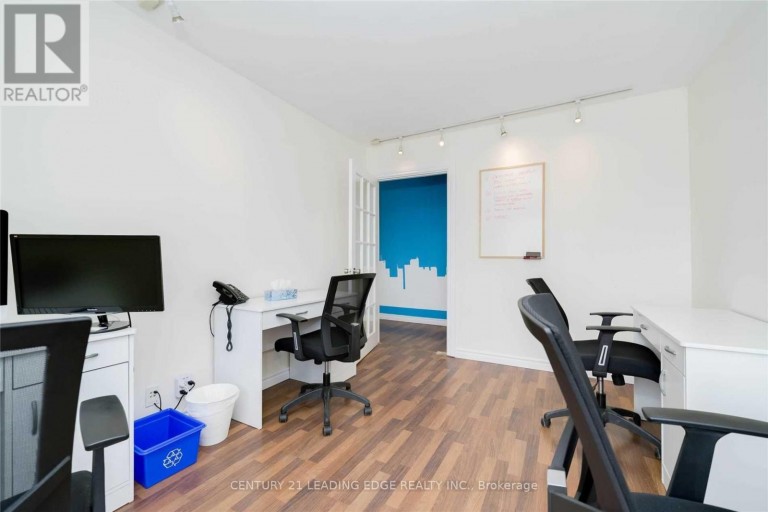 2A&B - 298 GERRARD STREET E, Toronto (Cabbagetown-South St. James Town), Ontario, M5A2G5