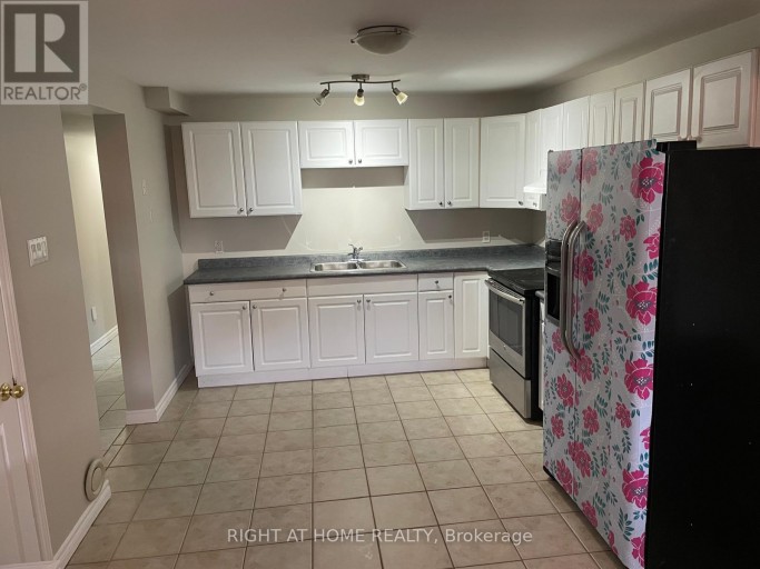 630 CARTIER AVENUE, Oshawa (Vanier), Ontario, L1J2E2