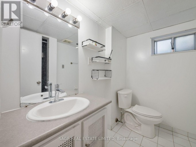 BSMT - 308 TAYLOR MILLS DRIVE N, Richmond Hill (Crosby), Ontario, L4C2T9