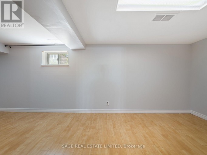 BSMT - 308 TAYLOR MILLS DRIVE N, Richmond Hill (Crosby), Ontario, L4C2T9