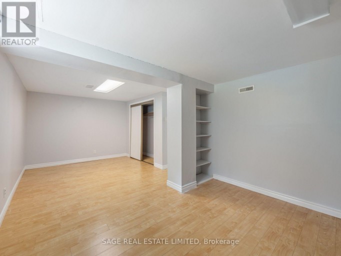 BSMT - 308 TAYLOR MILLS DRIVE N, Richmond Hill (Crosby), Ontario, L4C2T9