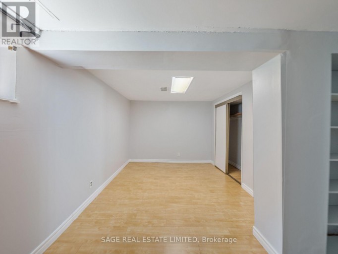 BSMT - 308 TAYLOR MILLS DRIVE N, Richmond Hill (Crosby), Ontario, L4C2T9