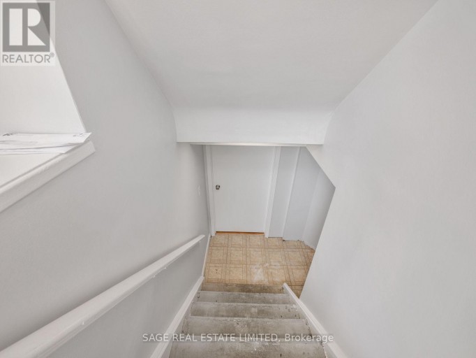 BSMT - 308 TAYLOR MILLS DRIVE N, Richmond Hill (Crosby), Ontario, L4C2T9