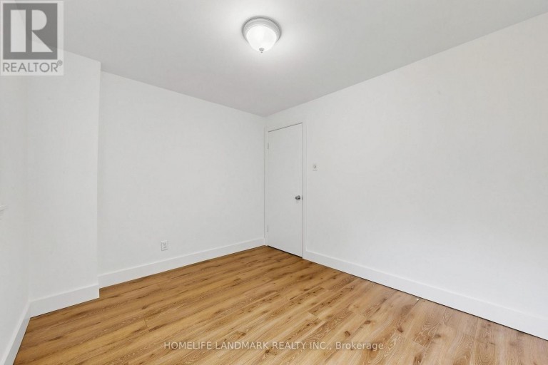 26 FENSIDE DRIVE, Toronto (Parkwoods-Donalda), Ontario, M3A2V3