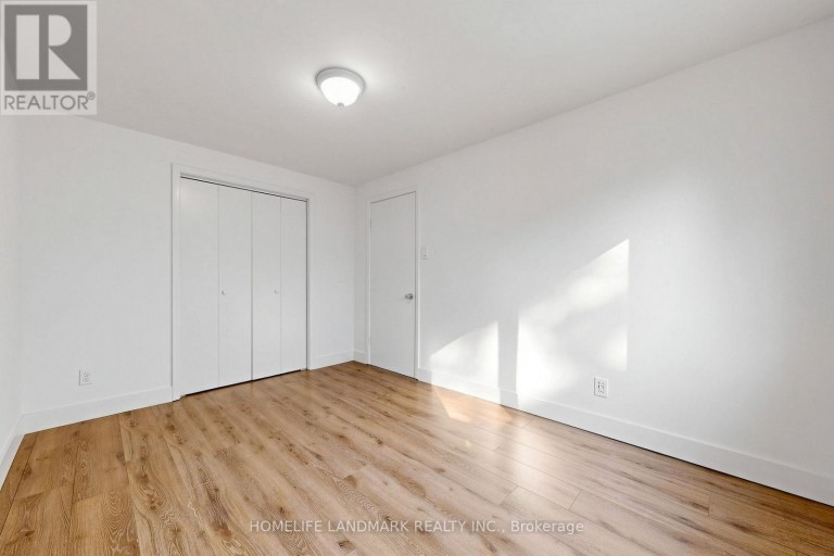 26 FENSIDE DRIVE, Toronto (Parkwoods-Donalda), Ontario, M3A2V3