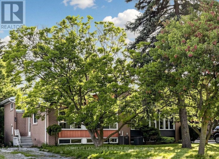 26 FENSIDE DRIVE, Toronto (Parkwoods-Donalda), Ontario, M3A2V3