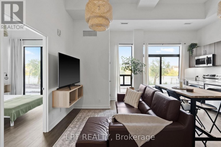 122 - 350 PRINCE CHARLES DRIVE S, Welland (Broadway), Ontario, L3C7B3