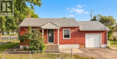 4653 55th Avenue High Prairie Alberta photo 1
